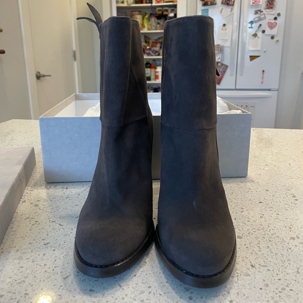 NEW NEVER WORN Stuart Weitzman Dark Gray Suede Block Heel Booties